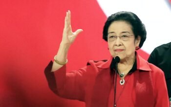 Megawati Ingatkan Relawan Kesehatan PDIP: Tolong Semua Orang, Jangan Pilih-pilih!