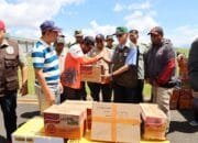 Akses Darat Rusak, Wali Nanggroe Tempuh Jalur Udara untuk Kirim Bantuan ke Korban Bencana