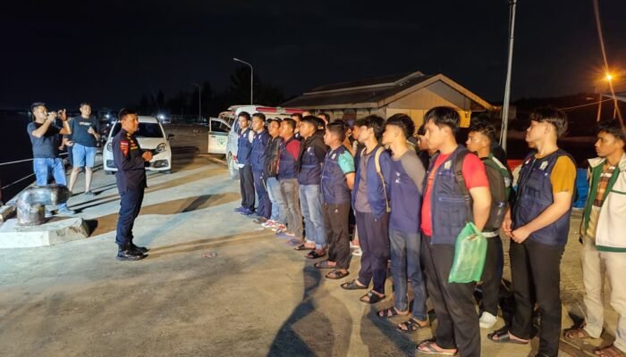 Kapal BC 60001 Tiba di Langsa: Membawa 19 Ton Bantuan, 51 Tenaga Medis serta Relawan