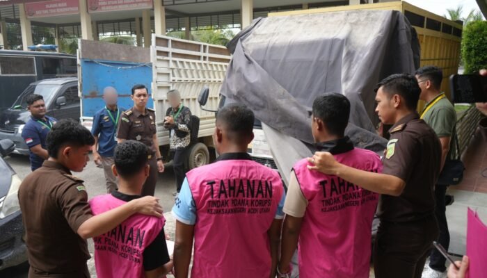 Bea Cukai Lhokseumawe Serahkan Tersangka dan Barang Bukti Peredaran Rokok Ilegal