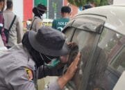 Polisi Periksa Mobil Terparkir di Aceh Tamiang Usai Heboh Isu Mayat dalam Mobil
