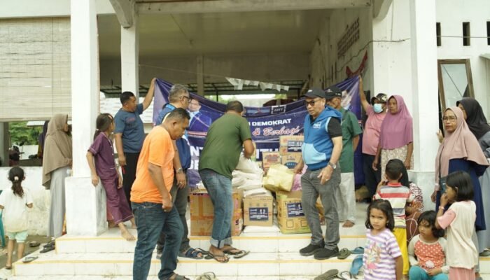 Anggota DPR RI Fraksi Partai Demokrat Salurkan Bantuan untuk Korban Banjir di Bireuen