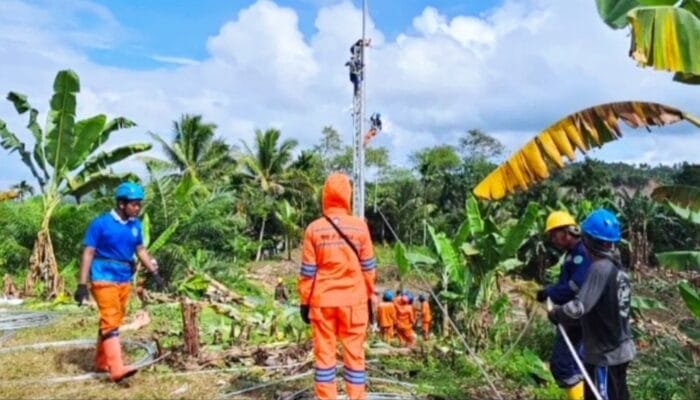 PLN Targetkan Listrik Normal Pekan Ini, 4 Tower ERS di Bireuen Rampung Dibangun