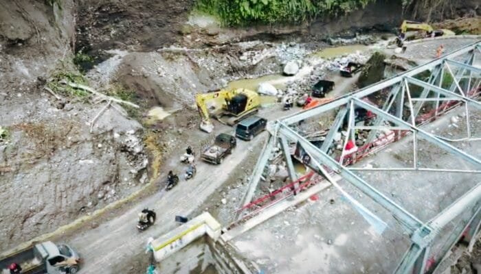Petani Gayo Lega, Jembatan Tenge Besi Bisa Dilintasi Lagi