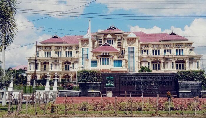 Kinerja Pelayanan Publik Aceh Besar Naik Kelas Dibawah Kepemimpinan Muharram-Syukri