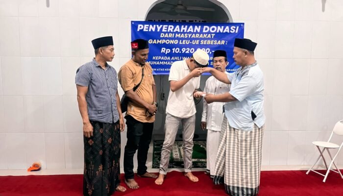 Air Mata di Meunasah Leu Ue: Ketika Warga Menjadi Keluarga bagi Dua Yatim Piatu