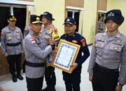 Kapolda Aceh Beri Penghargaan Taruna Akpol dan Personel Polda Aceh atas Aksi Kemanusiaan Pascabencana Aceh Tamiang