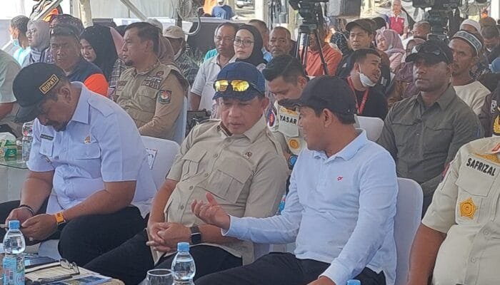 Wagub Aceh Dampingi Mendagri Serahkan Bantuan Rumah Rusak Bencana di Kabupaten Aceh Tamiang