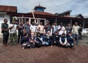 Mahasiswa KKN Universitas Abulyatama Aceh Bersama Warga Gampong Leu Ue Gotong Royong Sambut Ramadan