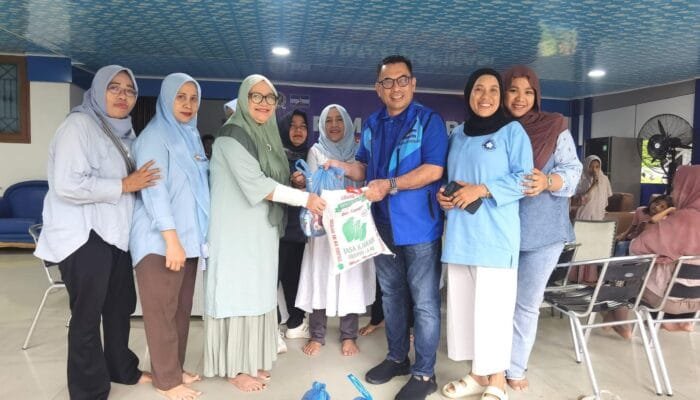 Momentum Meugang, HT Ibrahim Bagikan Daging dan Sembako untuk Masyarakat