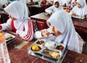 MBG Kembali Dibagikan Mulai 23 Februari, Khusus Aceh dan Sumbar Disesuaikan Kearifan Lokal