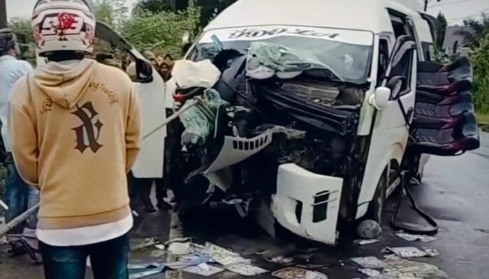 Mobil Hiace Tabrak Pembatas di Aceh Timur, Sopir Meninggal Terjepit