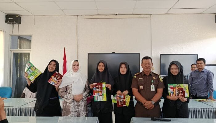 Kejati Aceh Kampanye Antikorupsi di SMKN 1 Banda Aceh, Nurleila: Anak-anak Sangat Bangga