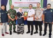 Camat Darul Imarah Melepas Kepulangan 610 Mahasiswa KKN Abulyatama Aceh Besar