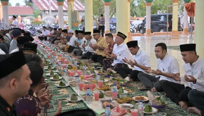 Wagub Aceh Buka Puasa Bersama Warga Matang Drien