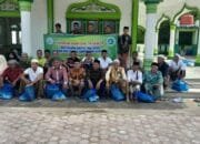 Jelang Idul Fitri, Baitul Mal Gampong Sawang II Salurkan Paket Sembako untuk Fakir Miskin