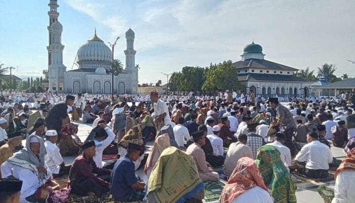 Ribuan Jamaah Tarekat Syattariyah Habib Muda Seunagan di Kabupaten Nagan Raya Merayakan Idul Fitri 1447 H