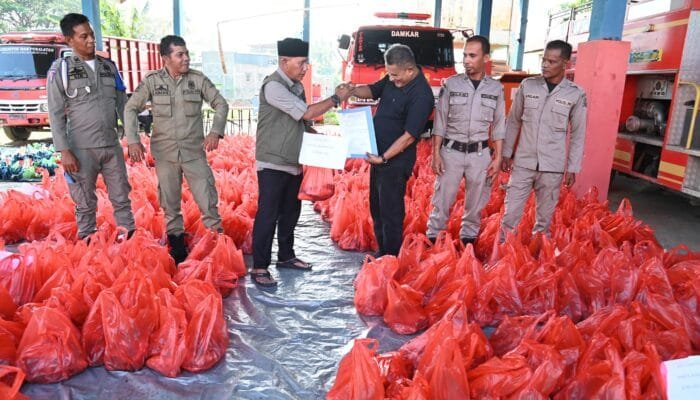 Pemkab Aceh Besar Salurkan Daging Bantuan Presiden untuk Korban Bencana Hidrometeorologi