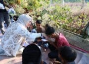 Kak Na Mudik ke Seunuddon, Santuni Anak Yatim dan Ziarah ke Makam Keluarga