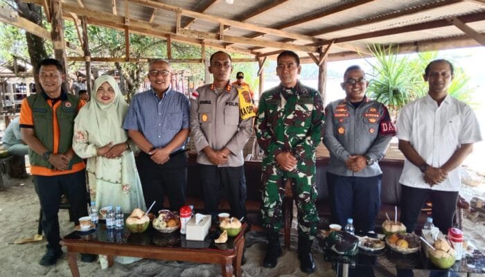 Asisten I dan Kapolres Aceh Besar Ikuti Zoom Meeting Pemantauan Objek Wisata Dipimpin Kapolri