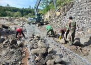 Prajurit Kodam IM Kebut Pengerjaan Jembatan Bailey di Karang Rejo Bener Meriah