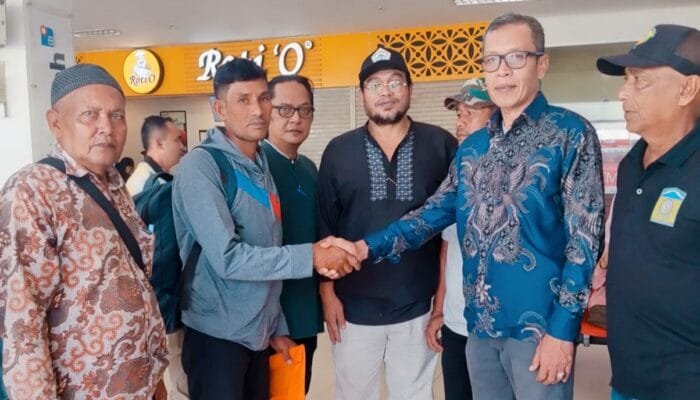 Camat Pulo Aceh bersama Panglima Laot Aceh Besar Jemput Kepulangan Nelayan Terdampar ke Srilangka