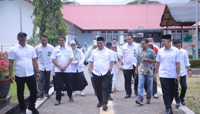Bupati Aceh Besar Kunjungi Sekolah Rakyat Darussa’adah di Darul Imarah