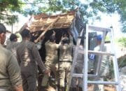 Satpol PP Aceh Besar Kembali Bongkar Bangunan Liar di Baitussalam