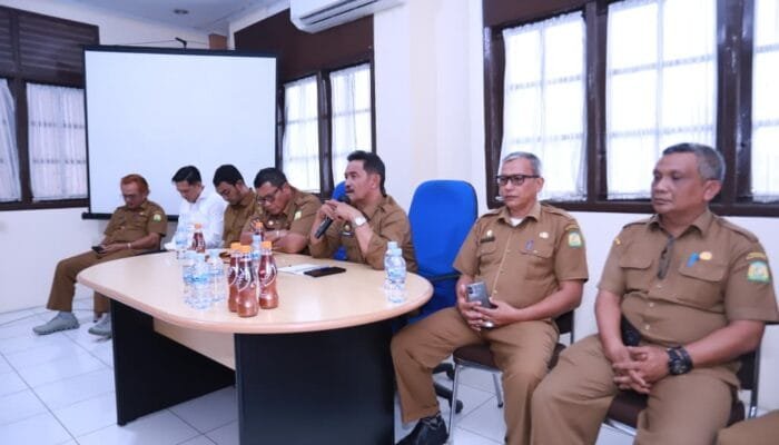 Optimalkan Pelayanan RSUD Indrapuri, Wabup Syukri Ajak Nakes Tingkatkan Komunikasi dan Koordinasi