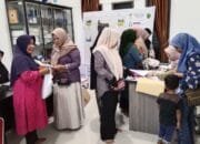 Warga Leu Ue Antusias Urus Berkas Pendaftaran Batuan Usaha Baitul Mal Aceh Besar