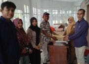 Ketua Baitul Mal Aceh Besar Terima Berkas Pendaftaran Bantuan Usaha Warga Gampong Leu Ue