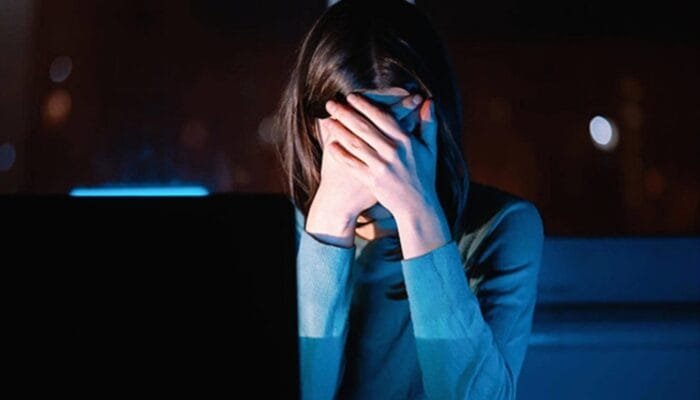 Prasangka Negatif terhadap Wanita yang Beraktivitas di Malam Hari