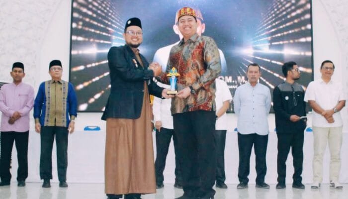 Anggota DPRK Banda Aceh Tuanku Muhammad Raih Elmasudy Duta Quran Award IV 2026