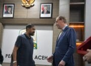 Mualem Sambut Kunjungan Wakil Kepala Perwakilan Kedutaan Belanda di Aceh