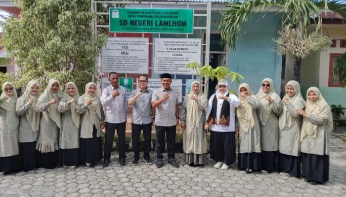 Bupati Aceh Besar Tinjau SD Negeri Lamlhom, Pastikan Fasilitas Belajar Semakin Layak