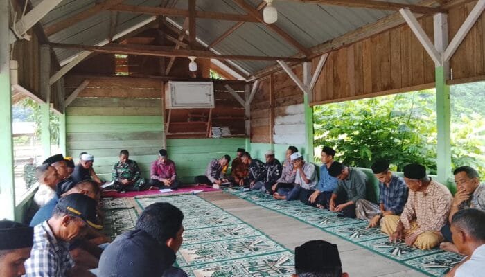 Lewat Musyawarah, Forkopincam Lhoong Selesaikan Perselisihan Tapal Batas Gampong