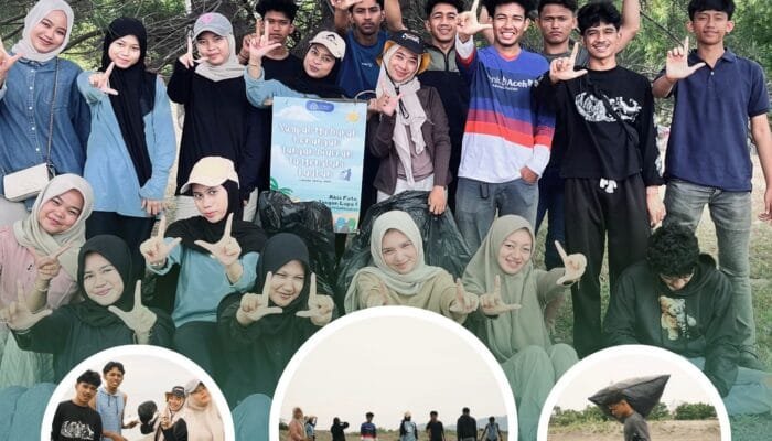 Relawan Muda Bersama Lingkar Peduli Bersihkan Pantai Alue Naga
