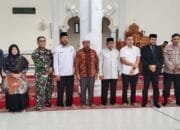 Ketua DPRK Aceh Besar Hadiri Pelantikan dan Peusijuk Mukim Kueh Periode 2025-2030