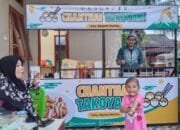 Gerai Chanthai Takoyaki di Emperom Dipadati Pelanggan, Kuliner Jepang Kian Digemari Anak Muda