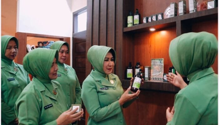 Padusi Tapa Bawa Aroma Aceh Selatan ke Persit Bisa 2026