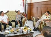 Syech Muharram Lepas Kepulangan Mendagri Tito Karnavian di Bandara SIM Aceh Besar