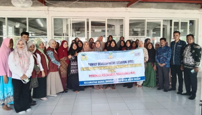 Pendamping PKH Darul Imarah Gelar Pertemuan dengan Keluarga Penerima Manfaat di Gampong Leu Ue