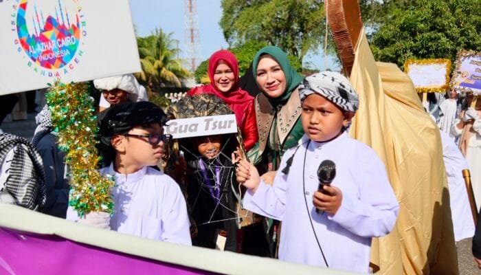 Pawai 1 Muharram, Kak Na Selfie dengan Unta SD Islam Al-Azhar Kairo
