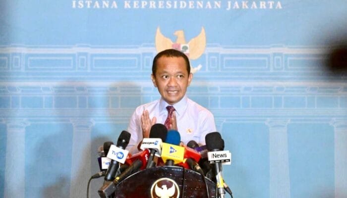 Prabowo Panggil Bahlil ke Istana Terkait Harga BBM dan LPG Subsidi