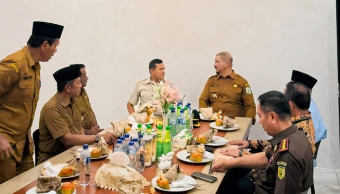 Wagub Aceh Pimpin Rapat Percepatan Pemulihan Pascabencana, Infrastruktur dan Ekonomi Aceh Tamiang Jadi Prioritas