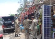 Satpol PP dan WH Aceh Besar Tertibkan PKL yang Ganggu Fasilitas Umum
