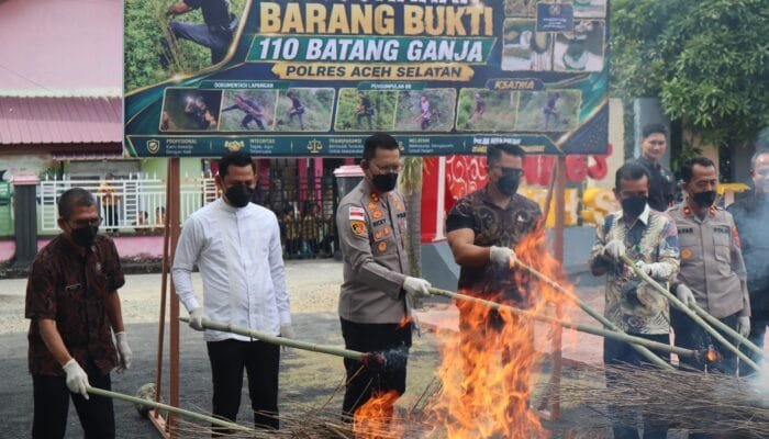 Kapolres Aceh Selatan Musnahkan Barang Bukti Narkotika