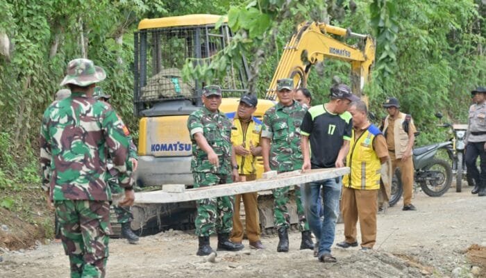 Tim Wasev Tinjau Langsung Sasaran Fisik dan Nonfisik TMMD Ke 129 Kodim Pidie