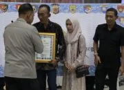 Kapolda Aceh Berikan Penghargaan atas Jasa Almarhum Pratu Galuh Nugraha