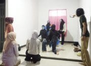 Sanggar Bungoeng Juempa Terima 7 Set Kostum dari Tim Inovasi Nusantara